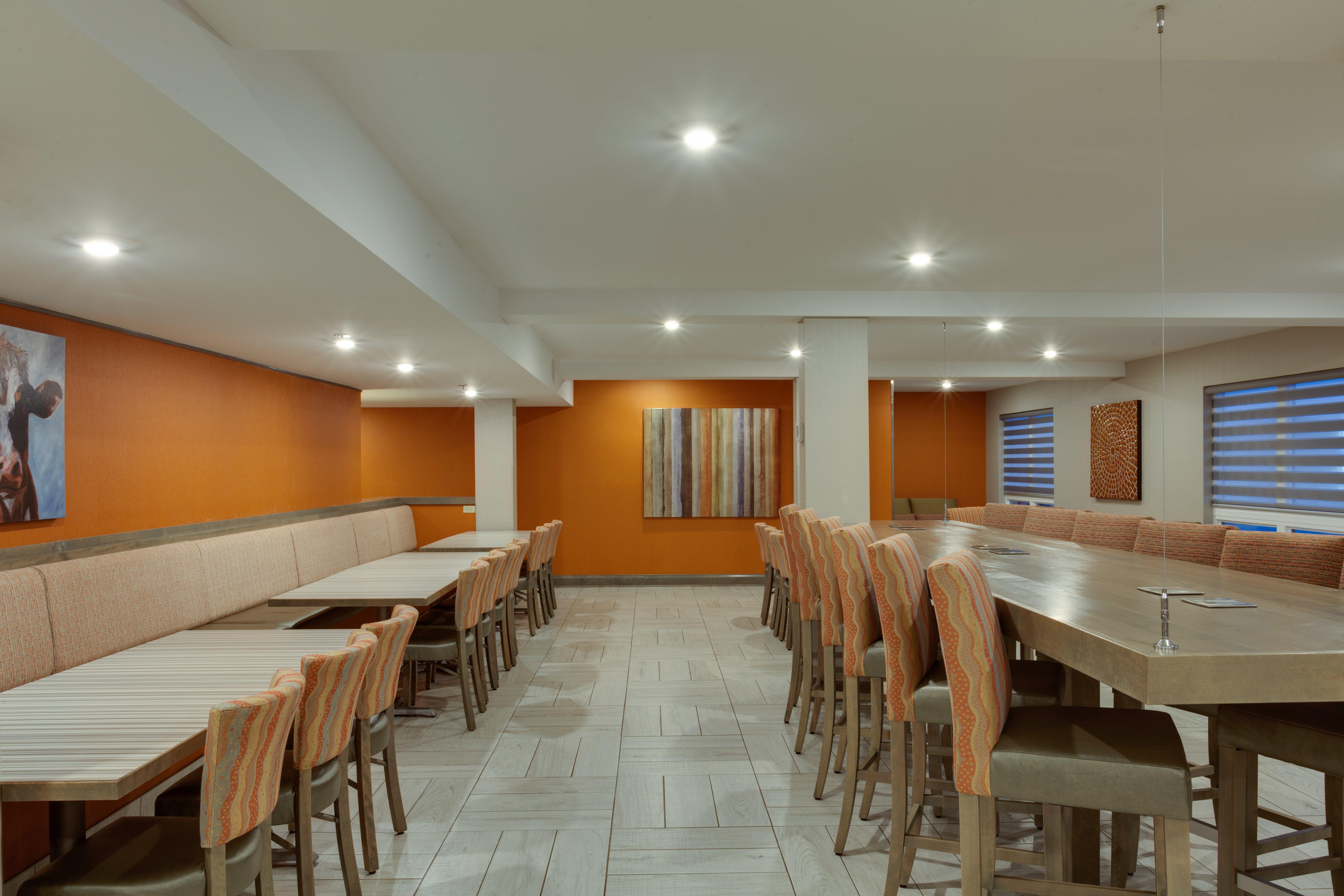 Holiday Inn Express Hotel & Suites Uptown Fredericton By Ihg Eksteriør billede