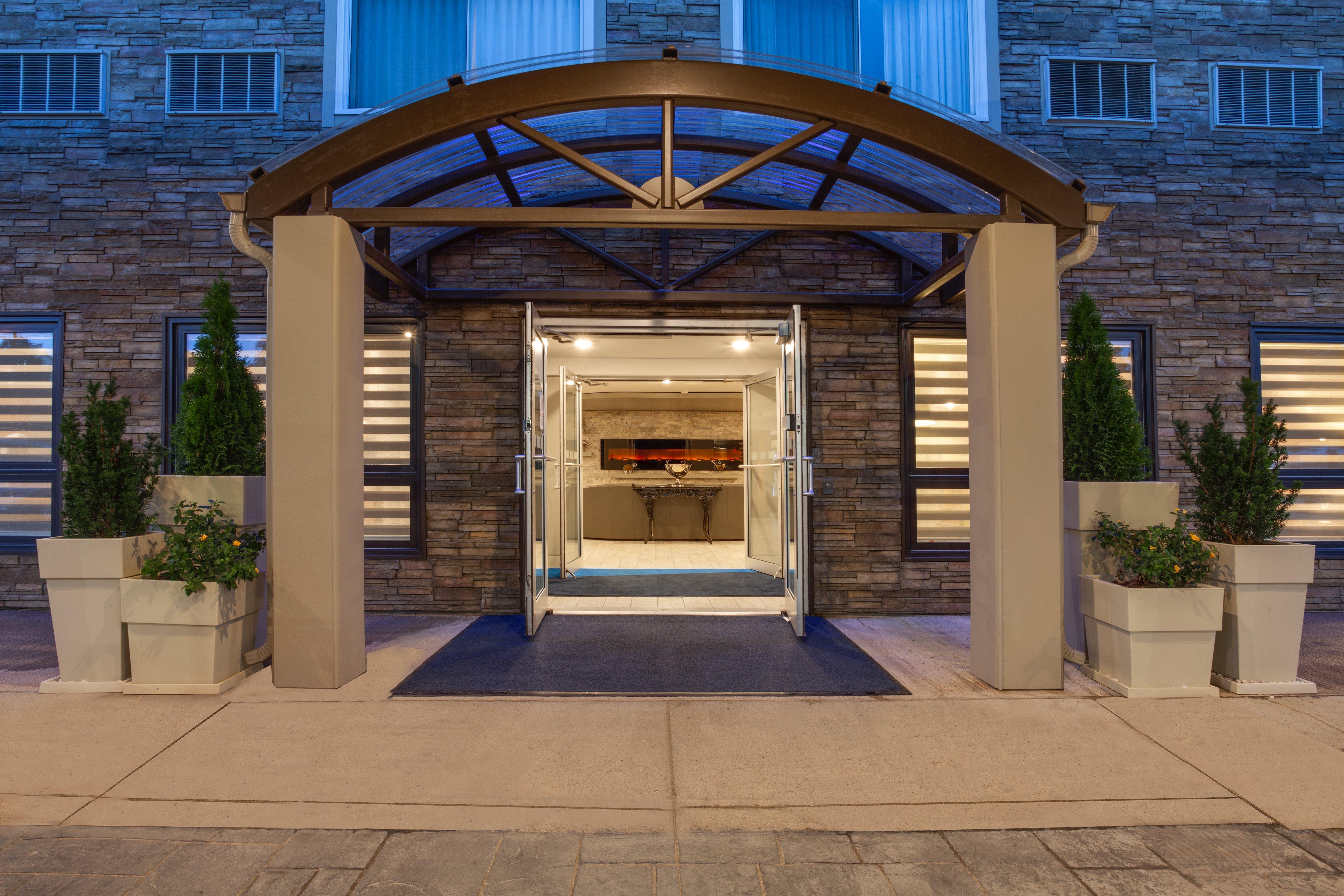 Holiday Inn Express Hotel & Suites Uptown Fredericton By Ihg Eksteriør billede
