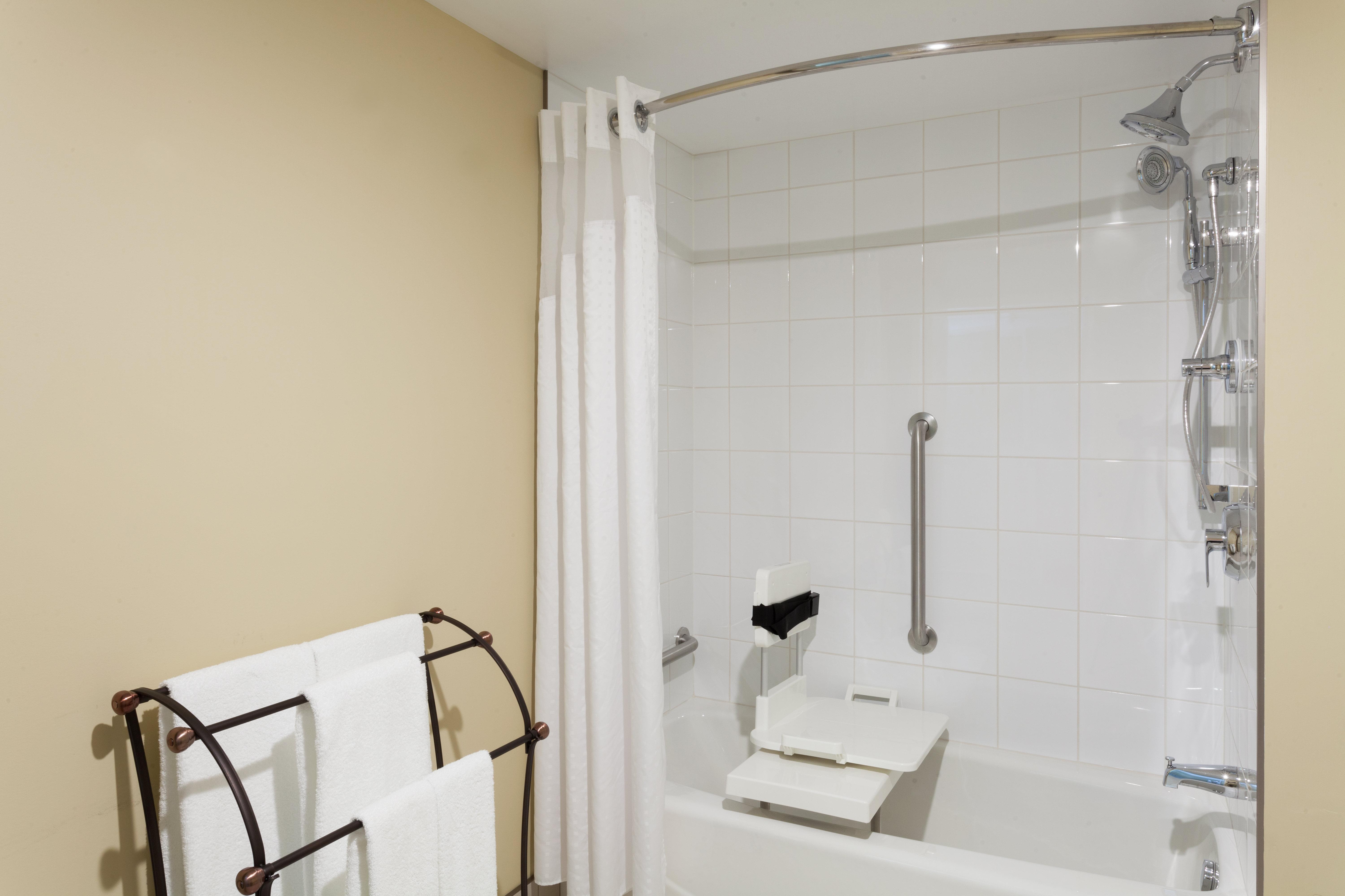 Holiday Inn Express Hotel & Suites Uptown Fredericton By Ihg Eksteriør billede