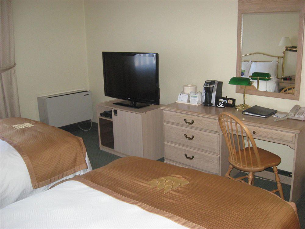 Holiday Inn Express Hotel & Suites Uptown Fredericton By Ihg Eksteriør billede